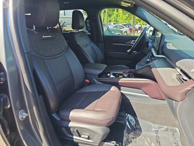 Used 2025 Gray Ford Platinum image 10
