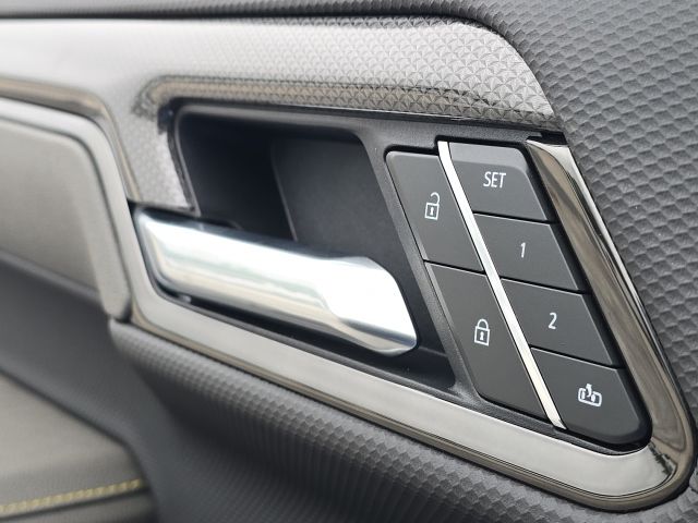 2025 Chevrolet Silverado 1500 ZR2:C02627