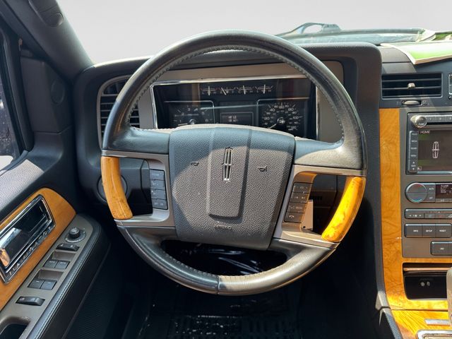 2011 Lincoln Navigator Base - Tuxedo Black Metallic exterior view 13