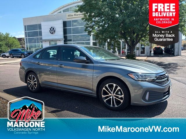 Platinum Gray Metallic 2024 Volkswagen Jetta Sedan Front-Wheel Drive 8-Speed Automatic