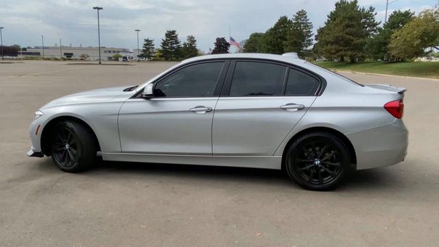 2017 BMW 3 Series 320i xDrive 5