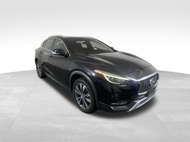 2018 INFINITI QX30 Premium 8