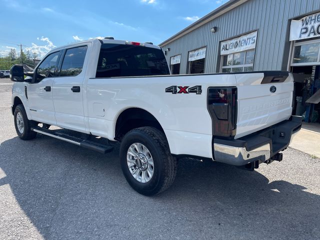2022 Ford F-250SD XLT - Oxford White exterior view 5