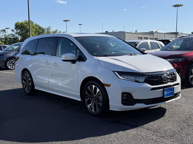 2026 Honda Odyssey Elite's photo