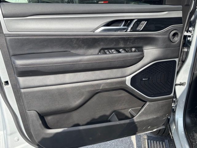 new 2026 Jeep Grand Wagoneer car, priced at $70,539