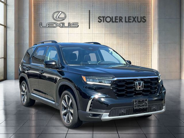 Crystal Black Pearl 2023 Honda Pilot SUV / Crossover All-Wheel Drive Automatic