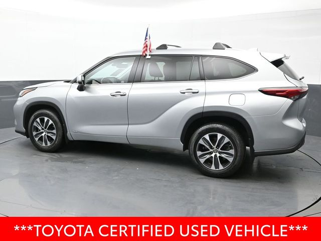 2022 Toyota Highlander Hybrid XLE 4