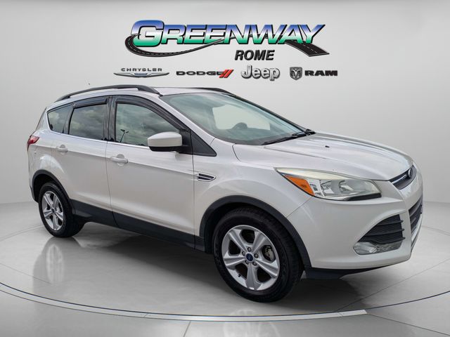 White Platinum Clearcoat Metallic 2016 Ford Escape SUV / Crossover Front-Wheel Drive 6-Speed Automatic