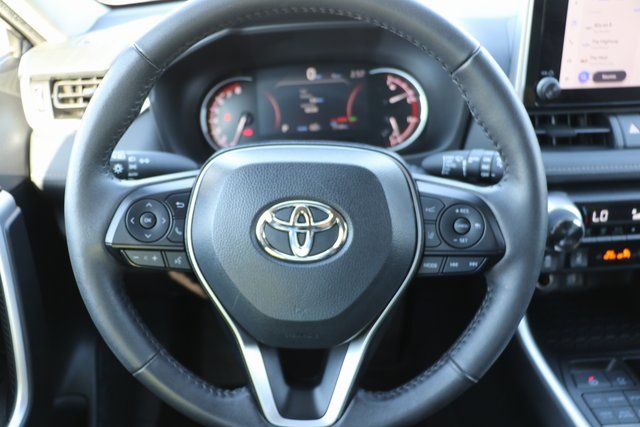 2024 Toyota RAV4 XLE 7