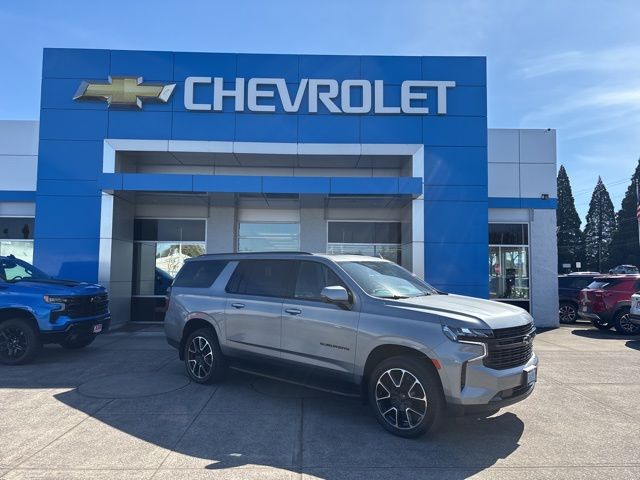 Sterling Gray Metallic 2023 Chevrolet Suburban RST 4WD SUV / Crossover Four-Wheel Drive Automatic