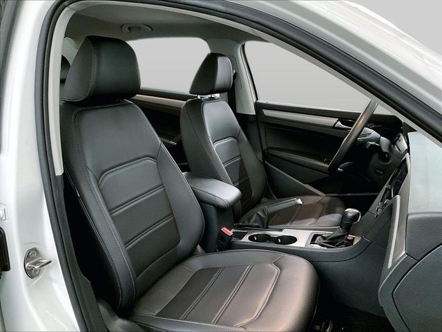 2022 Volkswagen Passat 2.0T SE - 6