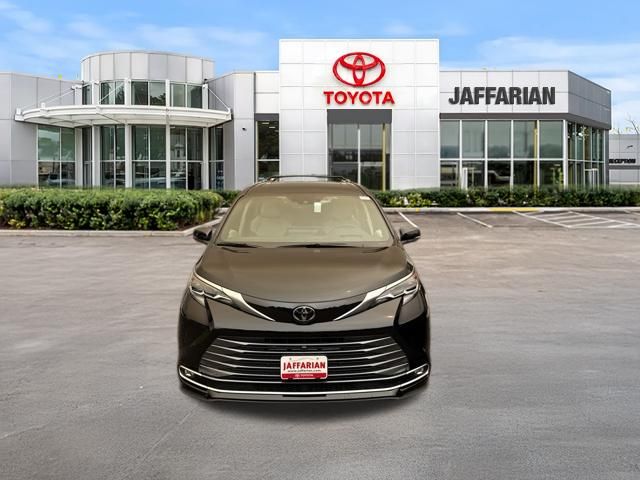 New 2026 Toyota Sienna Van