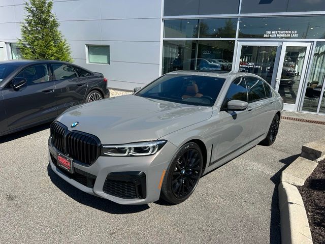 Amber 2022 BMW 7 Series Sedan All-Wheel Drive 8-Speed Automatic
