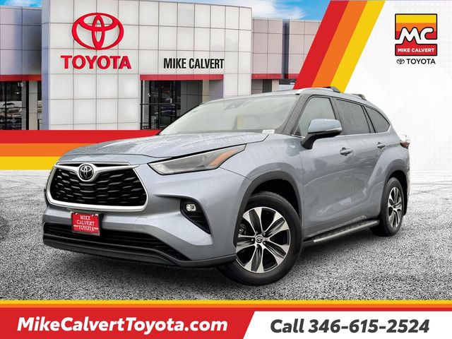 Moon Dust 2024 Toyota Highlander SUV / Crossover Front-Wheel Drive 8-Speed Automatic