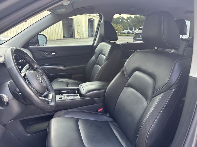 Used 2024 Gray Nissan SL image 17