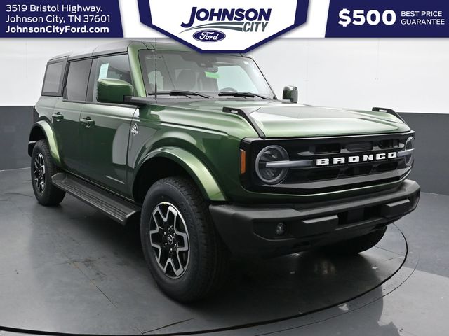 Green Metallic 2025 Ford Bronco Outer Banks 4-Door 4WD SUV / Crossover Four-Wheel Drive Automatic