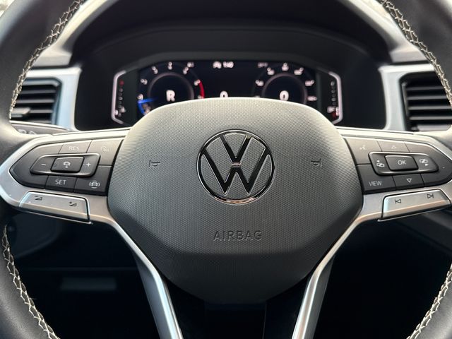 Used 2023 Silver Volkswagen 2.0T SE w/Technology image 26