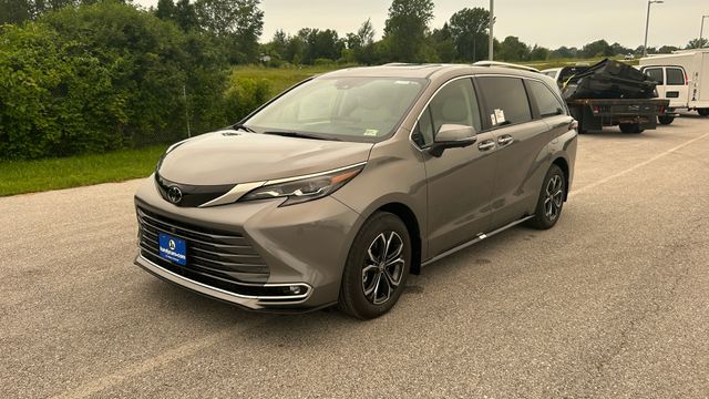 New 2026 Toyota Sienna Van