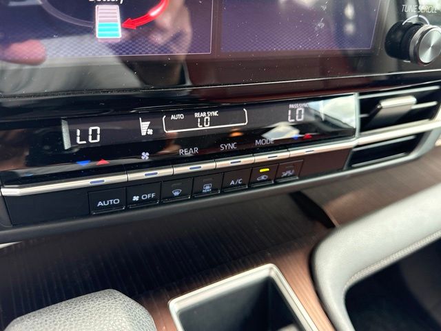 Used 2023 Toyota Sienna Van