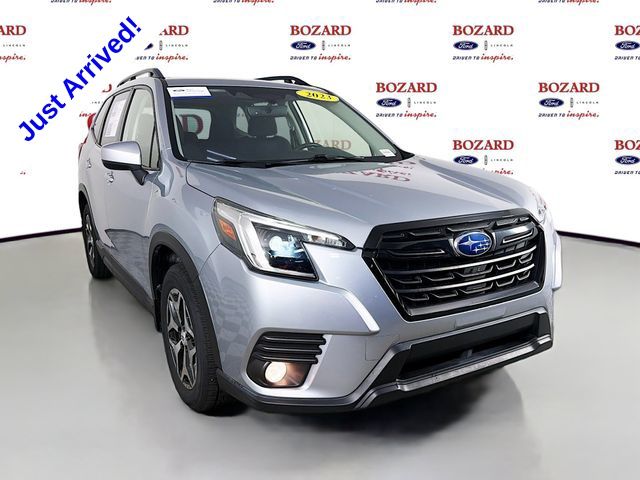 Ice Silver Metallic 2023 Subaru Forester Premium Crossover AWD SUV / Crossover All-Wheel Drive Continuously Variable Transmission