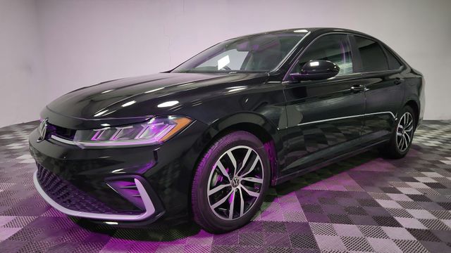 Deep Black Pearl 2025 Volkswagen Jetta SE FWD Sedan Front-Wheel Drive 8-Speed Automatic