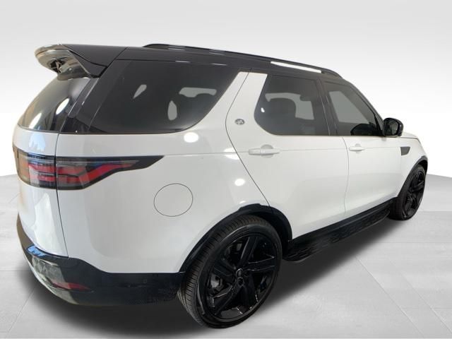 2025 Land Rover Discovery Dynamic SE 6