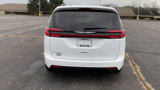 2022 Chrysler Pacifica Touring L 7