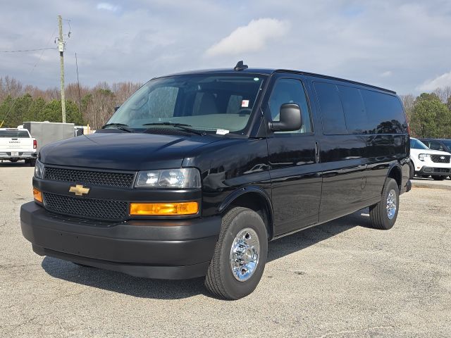 2025 Chevrolet Express 3500 LS  C02507