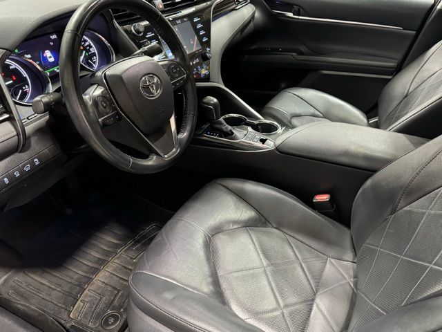 2019 Toyota Camry Hybrid XLE 12