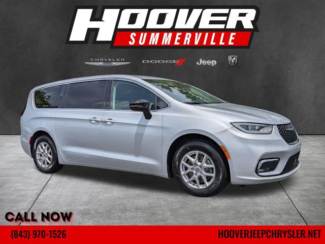 Silver Mist Clearcoat 2024 Chrysler Pacifica Minivan Front-Wheel Drive 9-Speed Automatic
