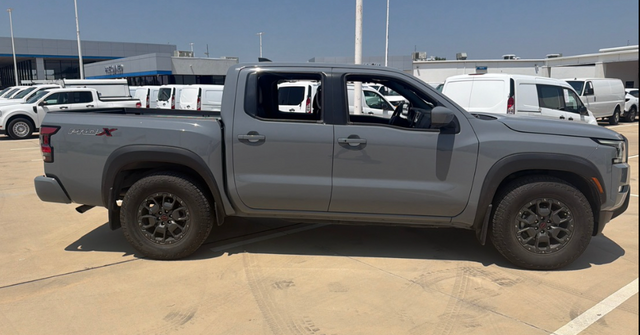 Boulder Gray Pearl 2023 Nissan Frontier Pickup Truck 4X2 9-Speed Automatic