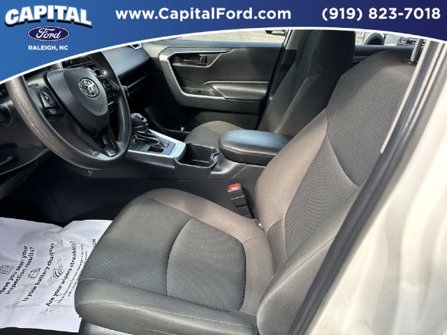Used 2025 Ice Toyota LE image 19