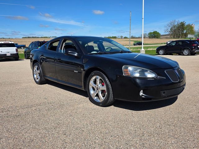Mysterious (Black) 2007 Pontiac Grand Prix GXP Sedan Front-Wheel Drive 4-Speed Automatic Overdrive