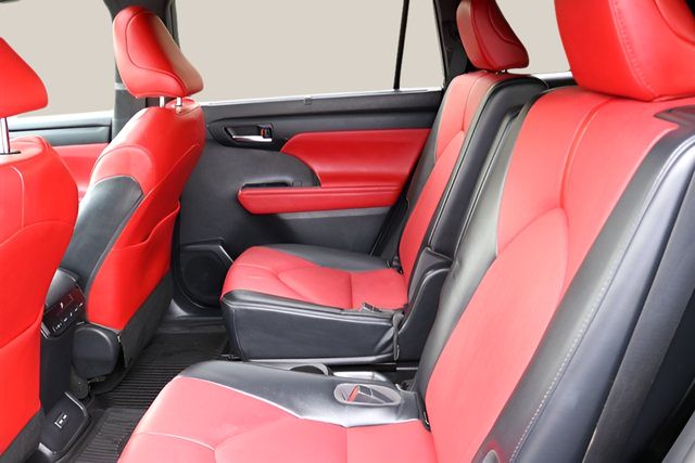 Used Car 2022 Toyota Highlander  Xse For Sale Under $35,000 In Austin, Texas