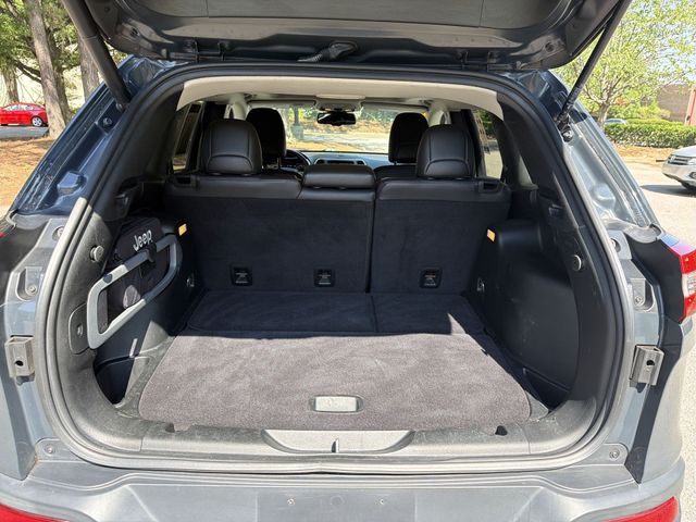 Used 2017 Black Jeep Trailhawk image 25