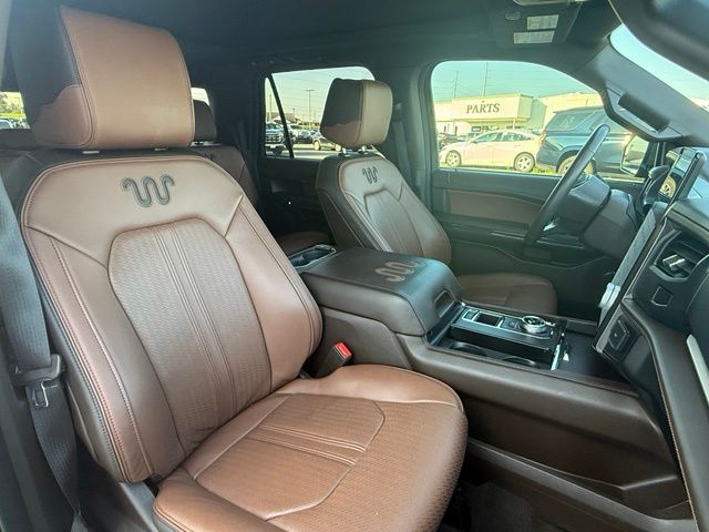 2023 Ford Expedition Max King Ranch:B02536
