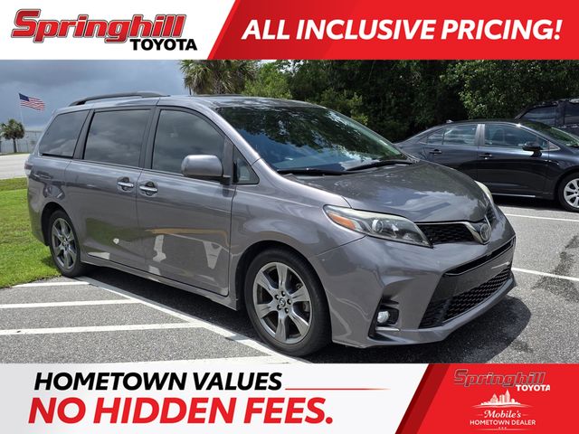 2018 Toyota Sienna SE V6 8-Passenger's photo