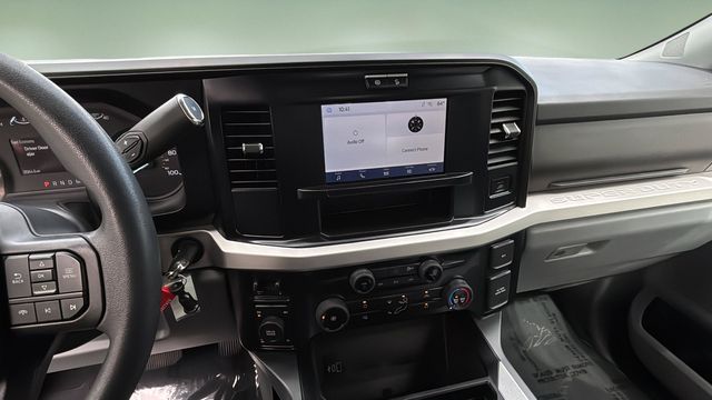 Used 2025 White Ford XLT image 25
