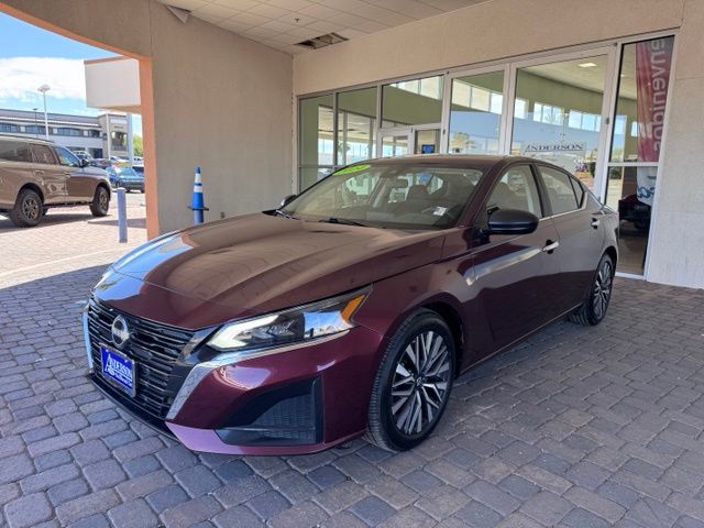 2024 Nissan Altima 2.5 SV FWD