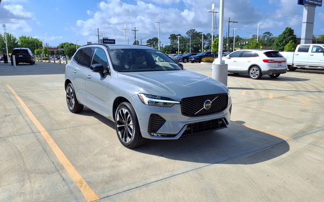 2026 Volvo XC60 B5 Plus Dark AWD's photo