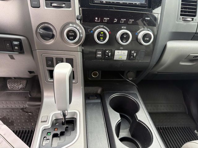 2013 Toyota Sequoia - Image 20