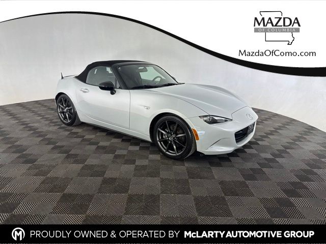  2016 Mazda MX-5 Miata Club Convertible   