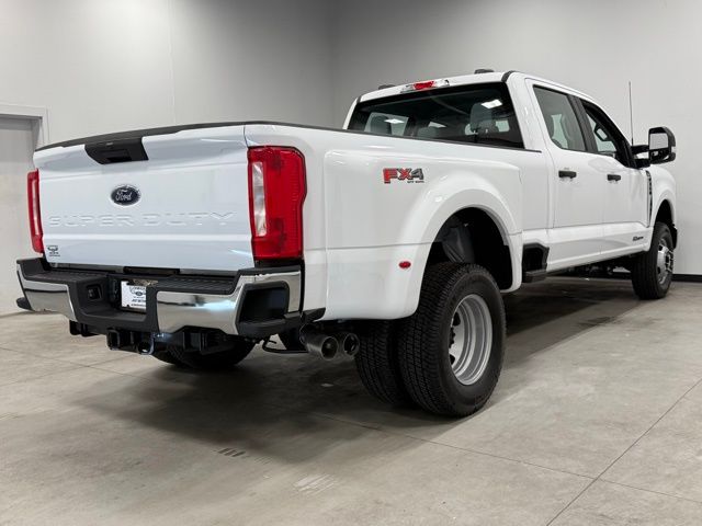 2025 Ford F-350SD XL photo