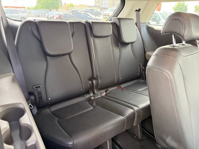 used 2025 Kia Carnival car, priced at $34,838
