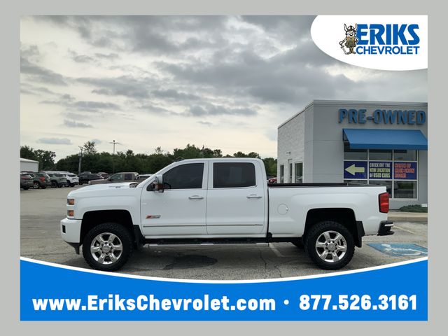 Summit White 2018 Chevrolet Silverado 2500HD Pickup Truck Four-Wheel Drive 6-Speed Automatic