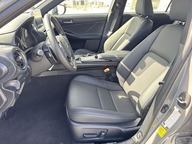 2025 Lexus LS - $44,988