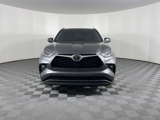 2022 Toyota Highlander XLE 3