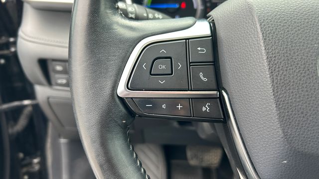 Used 2021 Toyota Highlander Hybrid SUV