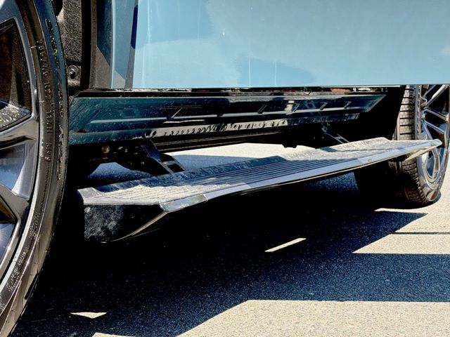 New 2026 Steel Blue Exterior Paint Jeep Summit Obsidian image 17