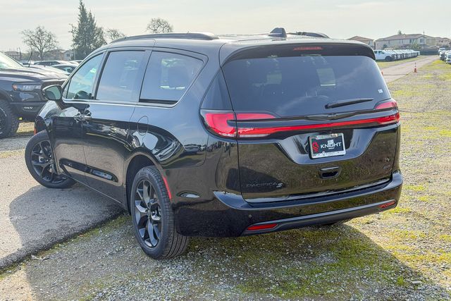 new 2026 Chrysler Pacifica car, priced at $50,725